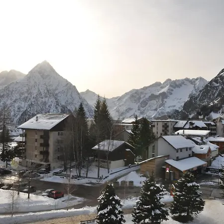 On The Ski-slope Apartment